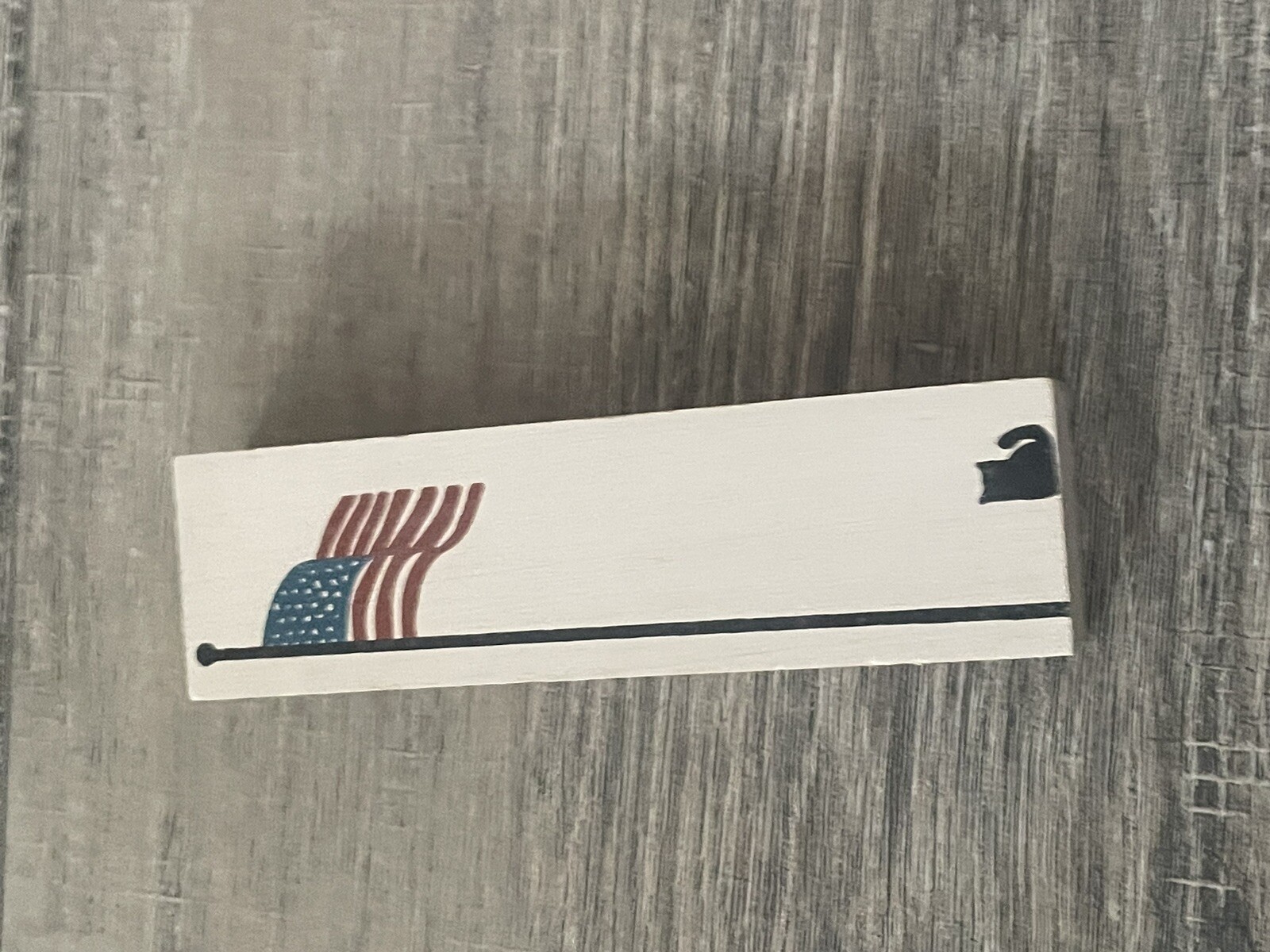 The Cat’s Meow Village ‘AMERICAN FLAG’ Pole Reversible Shelf Sitter 4-1/2″ High