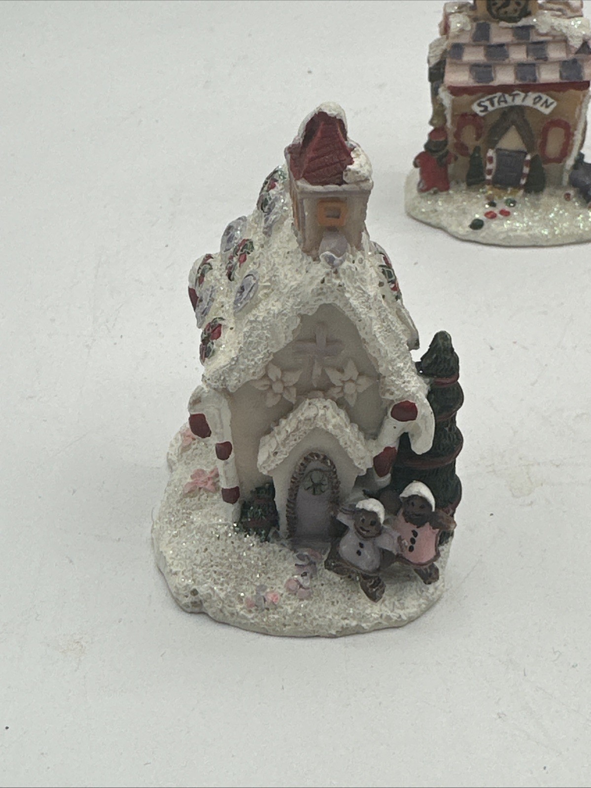 Lot 6 Mini Christmas Village Houses Buildings Ceramic 2”-2.5” Tall, Unbranded