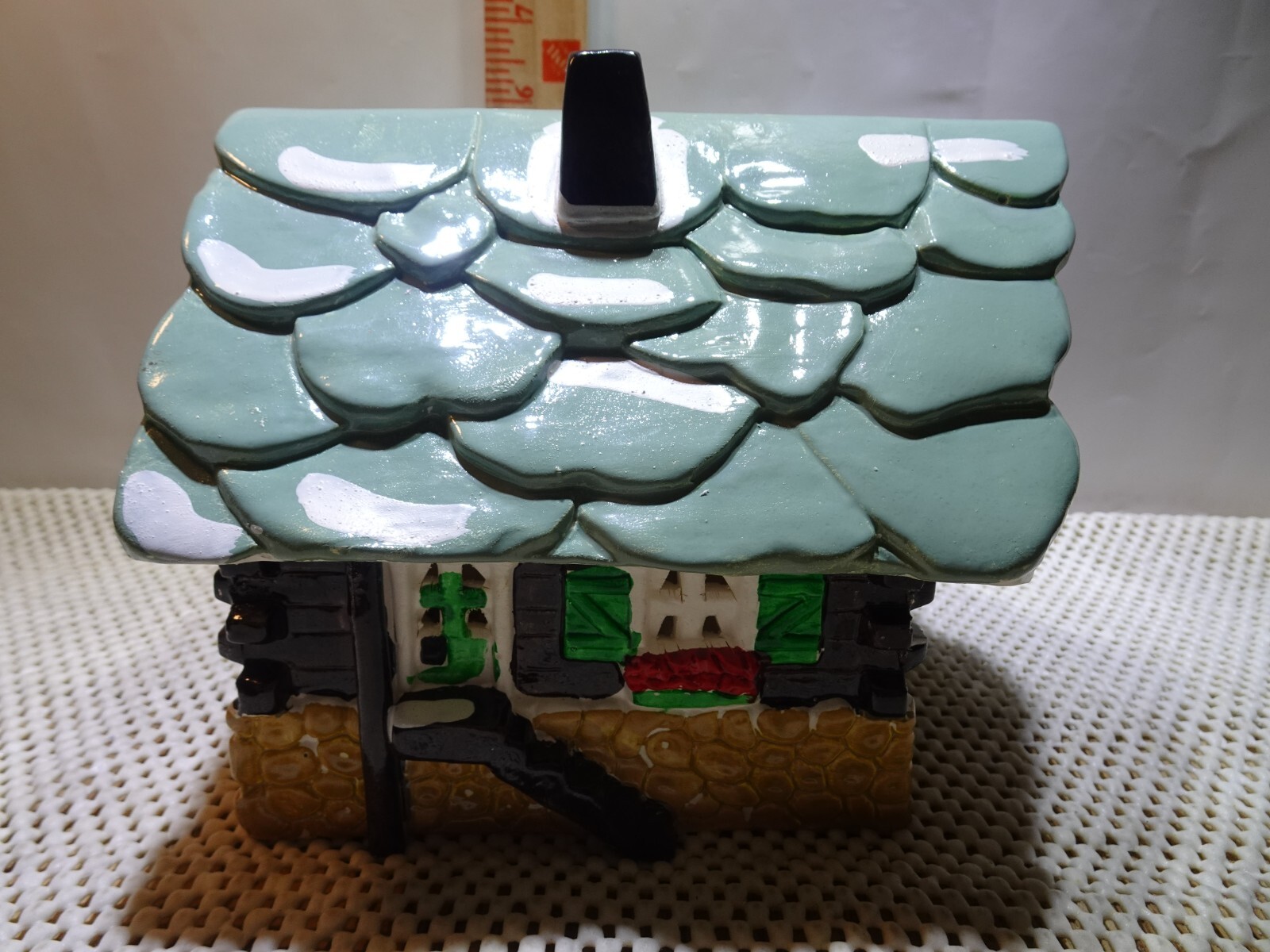 DEPT 56 SV Snowhouse Series Swiss Chalet House 50237 1983 NO BOX NO LIGHT