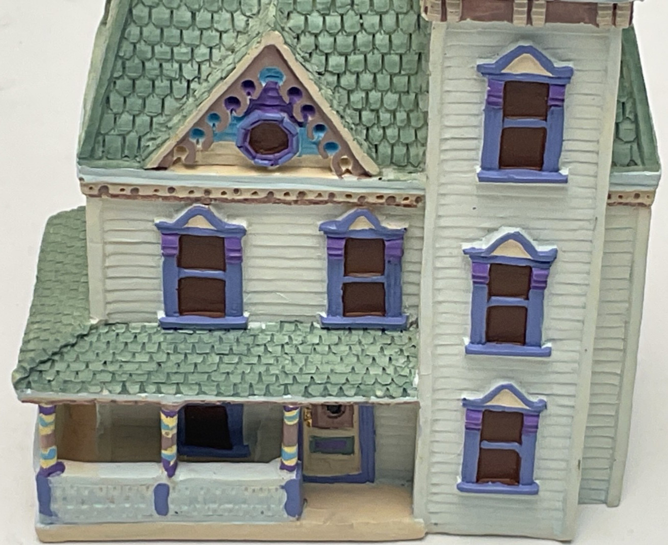 Miniature Victorian House Resin Architectural Building Village Figurine M27
