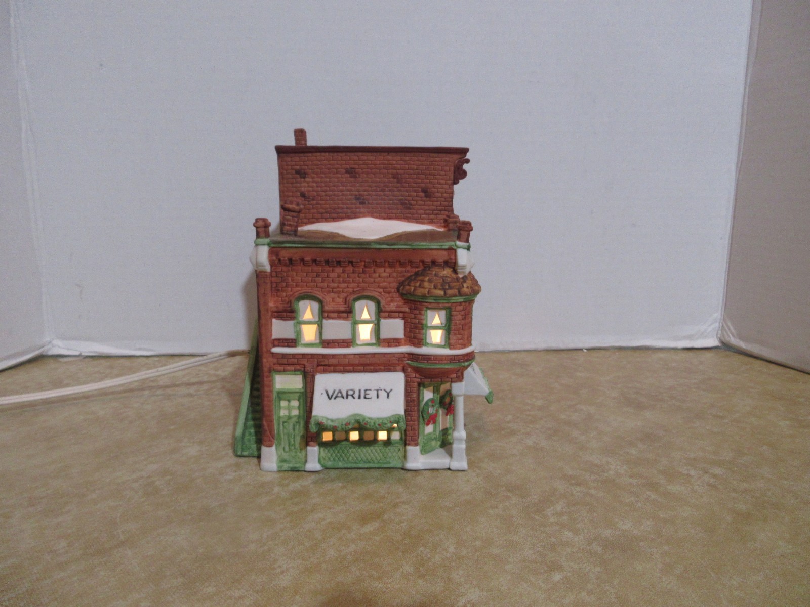 Dept. 56 Heritage Christmas In The City 1988 Variety Store & Barber Shop #5972-2