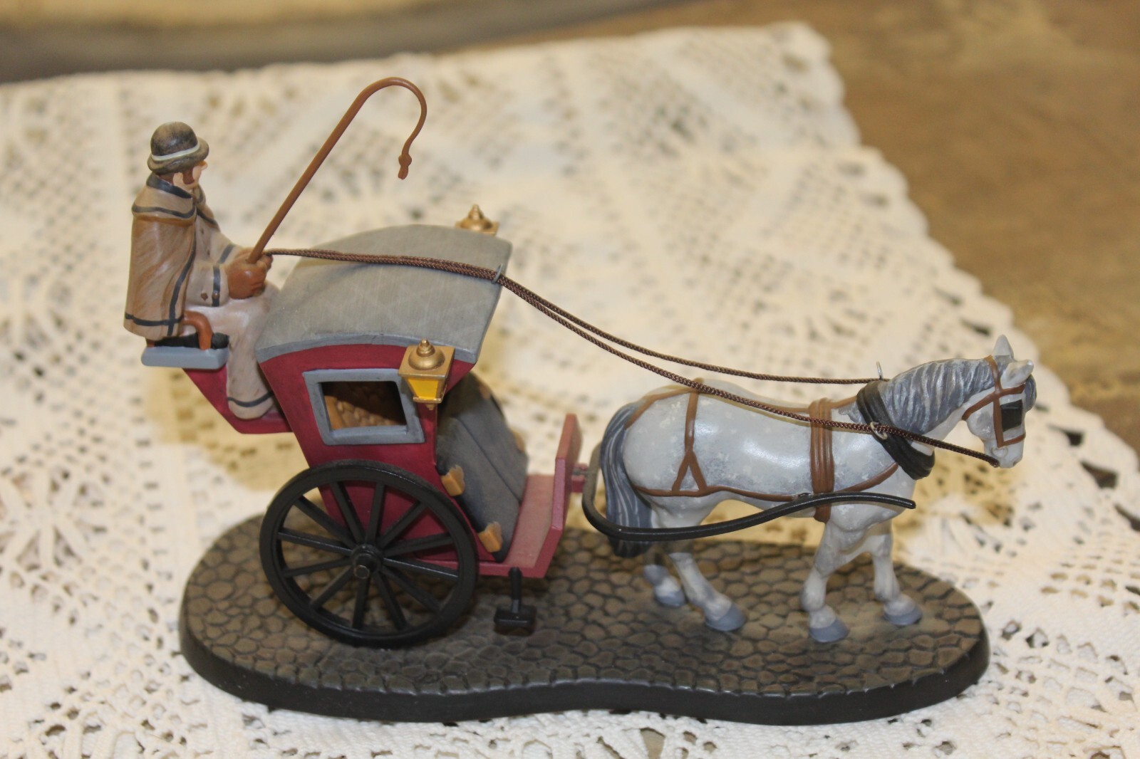 Metal Sherlock Holmes The Hansom Cab snow village accessory Dept 56 58534