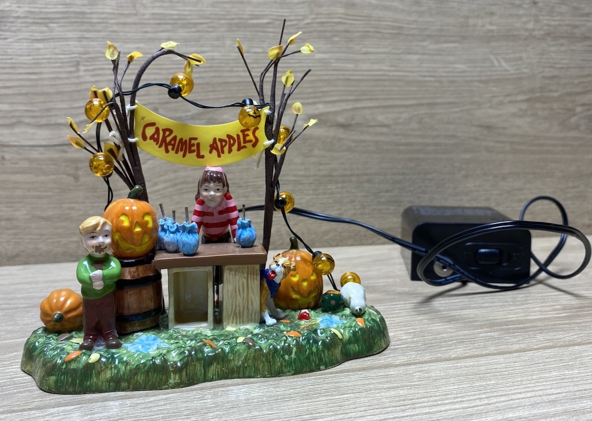 Department 56 Caramel Apple Stand Halloween Lighted Retired READ Missing Piece