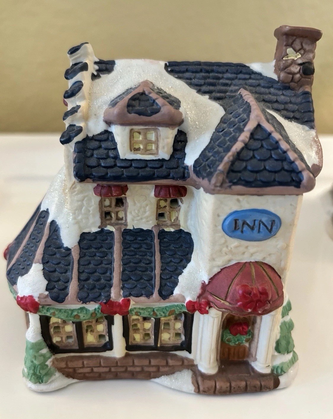 Cobblestone Corners 2001 Porcelain Christmas Buildings, Lot Of 2
