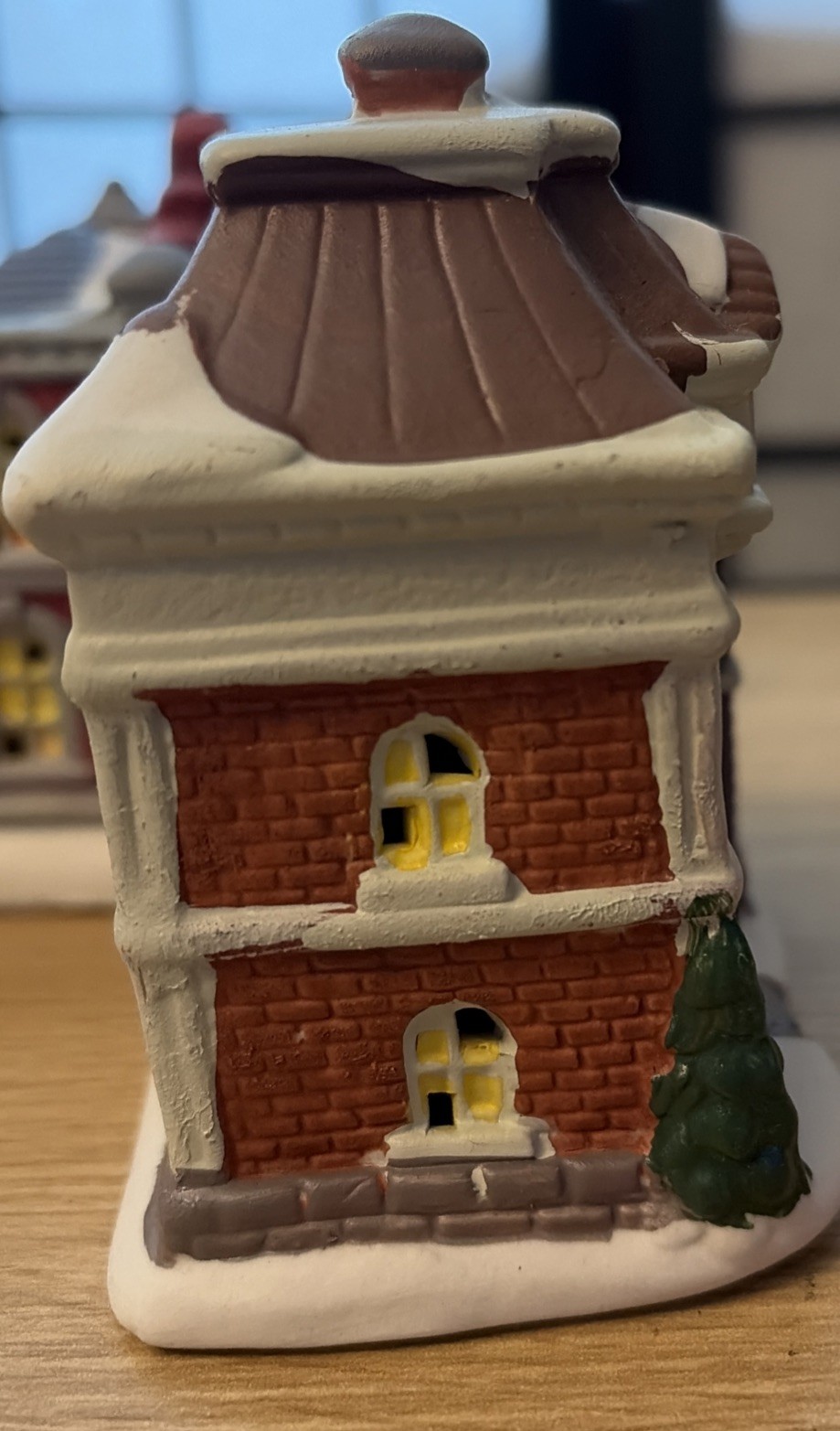 Holiday Time 5 mini (4”) Light up Houses