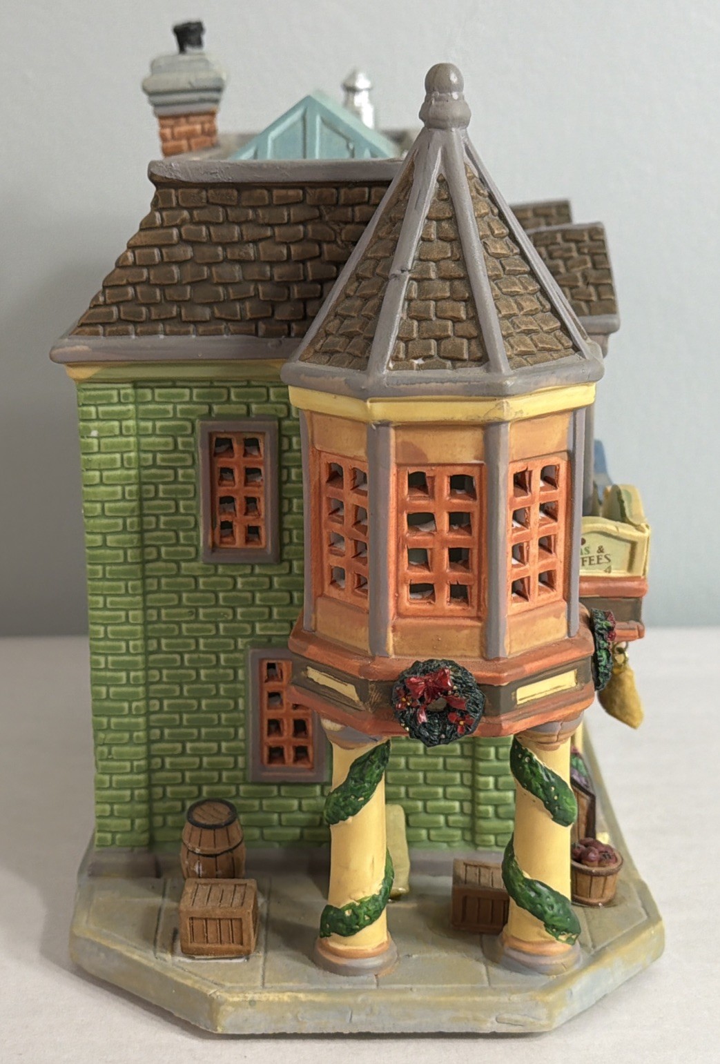 Lemax Carole Towne Corado’s Grocery 2008 Light Up Victorian Village With Box
