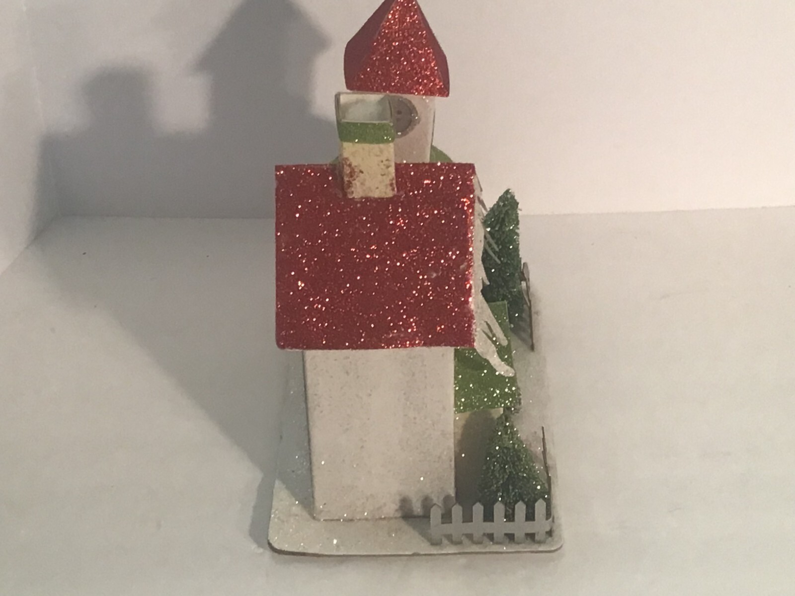 Christmas House Red w Light Glitter Cardboard Bottle Brush Trees Needs battery