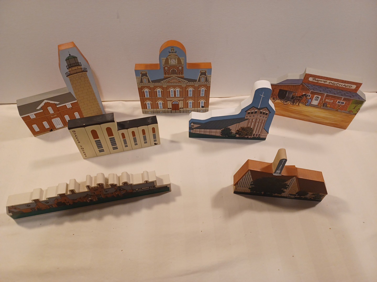 The Cat’s Meow Collectible Houses Vintage Troyer’s Orchard Good Year Home