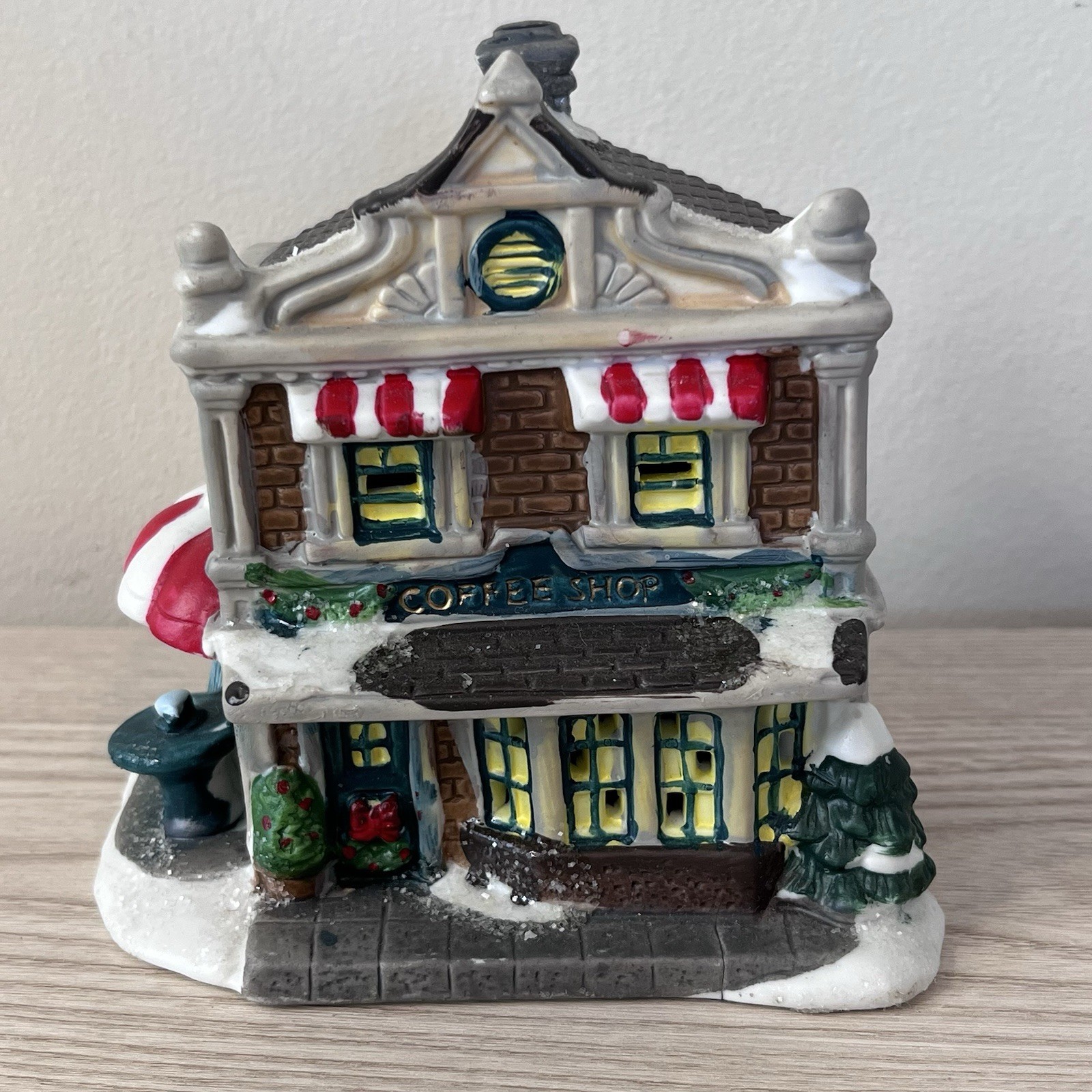 Cobblestone Corners Windham Heights Coffee Shop Christmas Village 2004