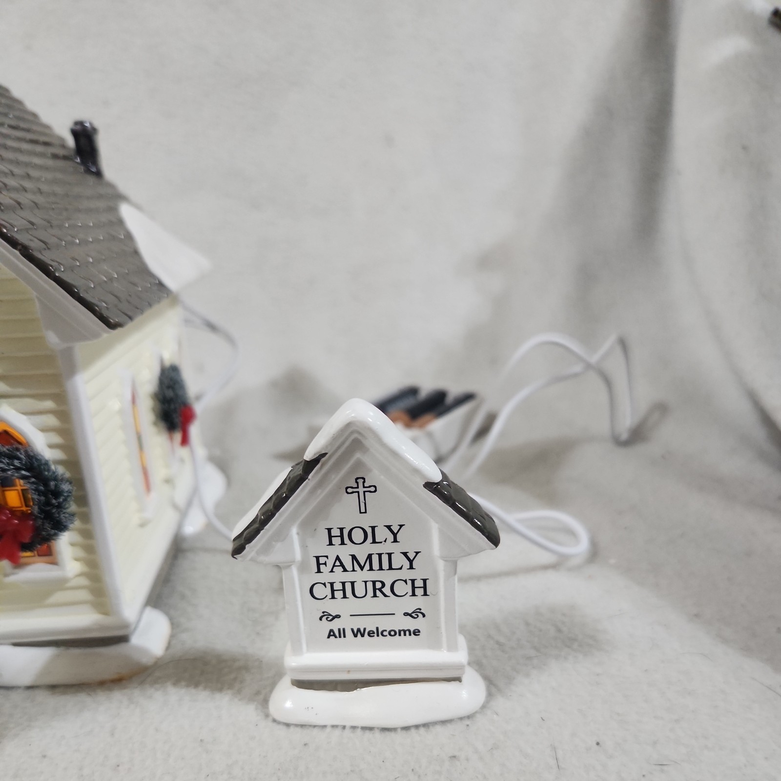 Department 56 Snow Village HOLY FAMILY CHURCH