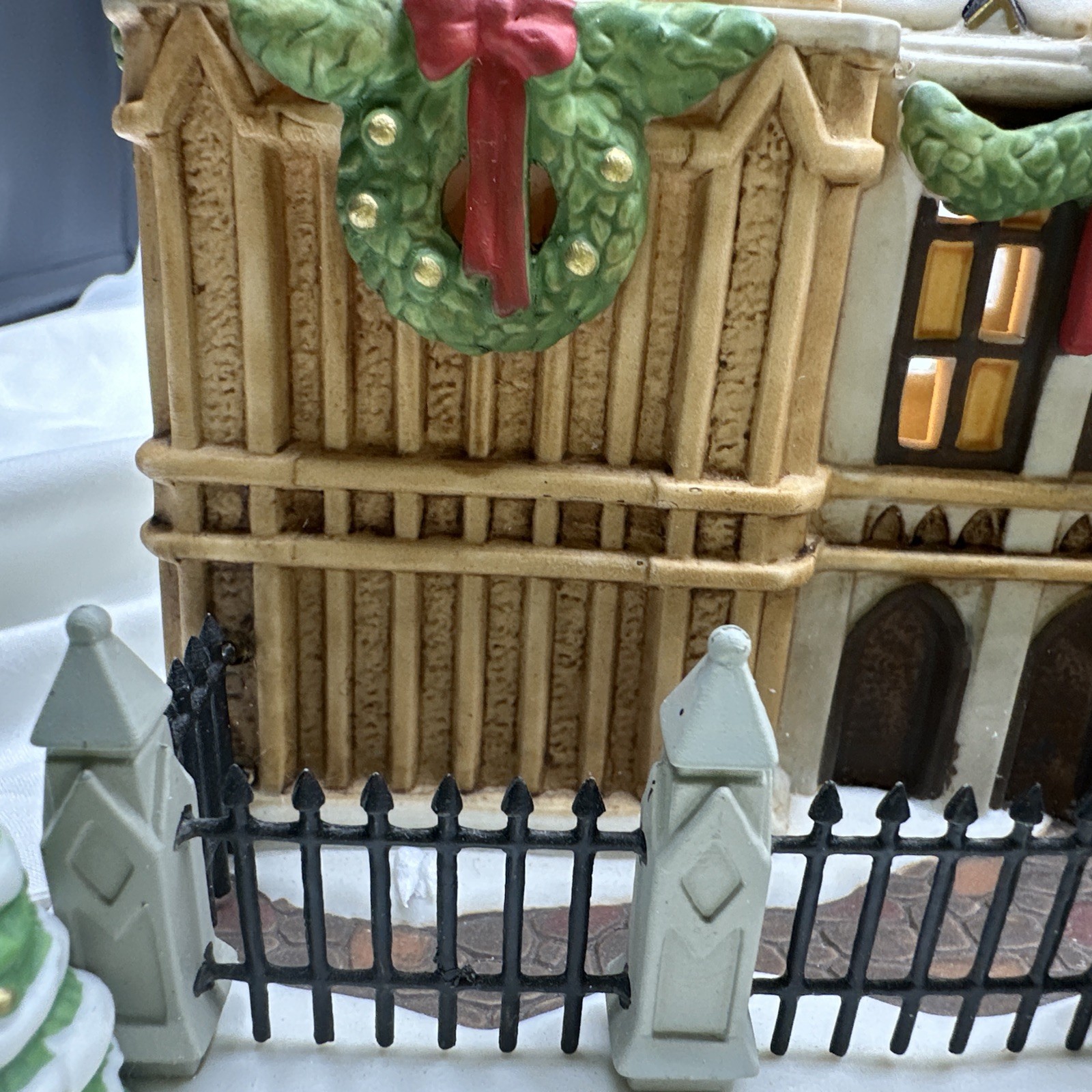 Department 56 “Big Ben” Retired 1998 Edition With Box