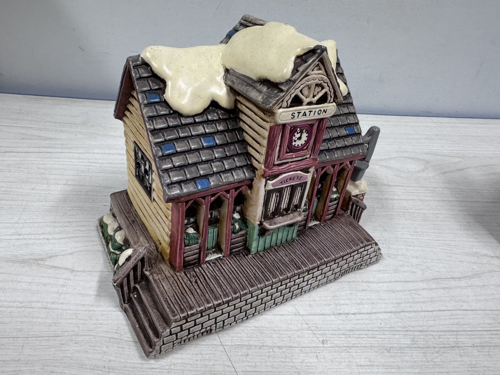 Lefton Colonial Village Train Station #06335 By Byron Wood 1987 No Cord