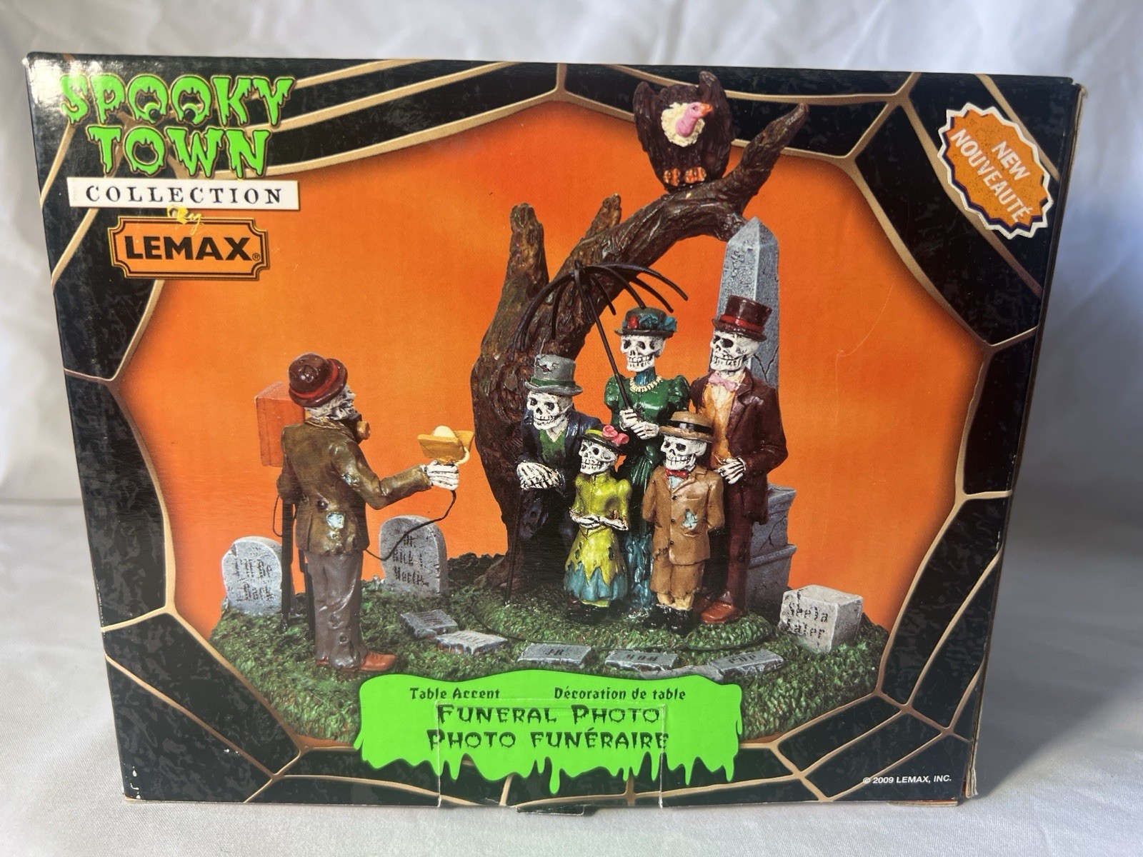 Lemax Spooky Town Funeral Photo Table Accent 2009 w/ Box