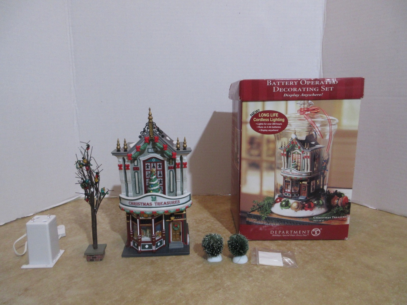 Dept. 56 Christmas In The City 2004 Christmas Treasures #58240 Anywhere Lighting