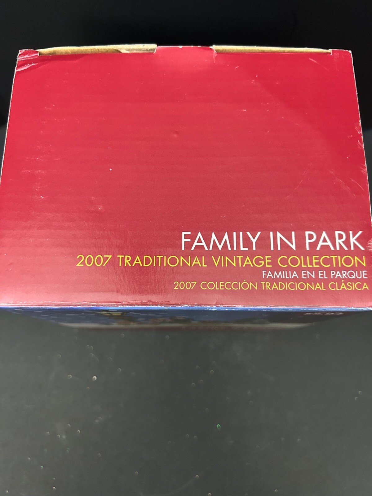 Department 18 Family In Park 2007 Vintage Collection Figurine Christmas Decor