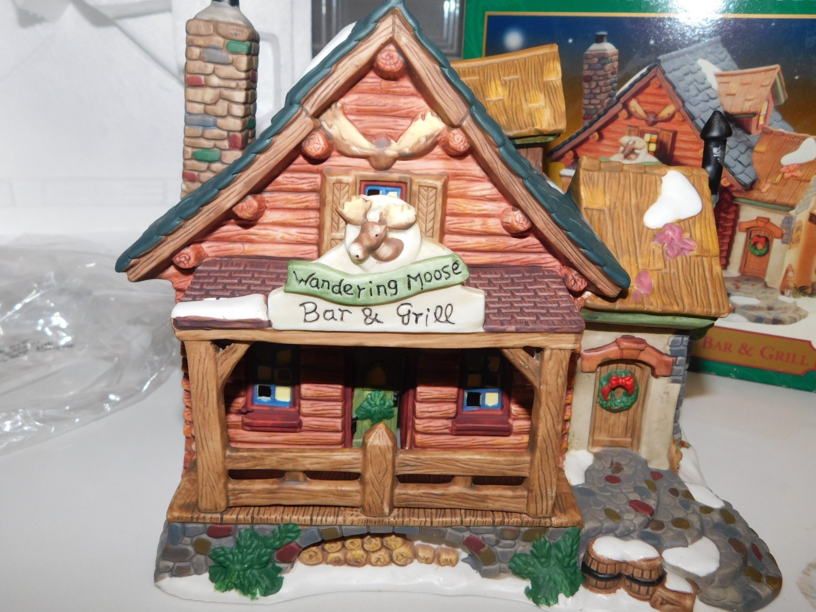 SANTA’S WORKBENCH COLLECTION VICTORIAN SERIES WANDERING MOOSE BAR & GRILL NEW