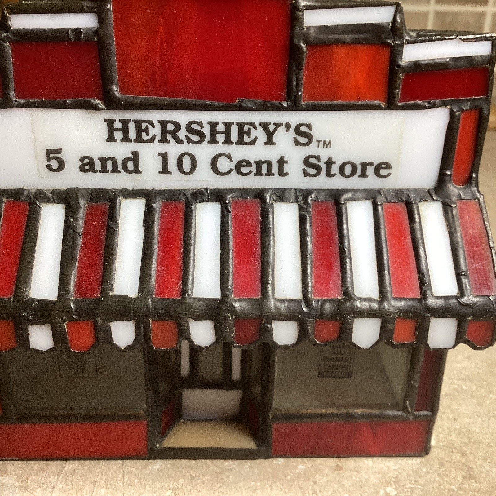 HERSHEY STAINED GLASS -Chocolate Town 1996-5 And 10 Cent Store- Lit- RUDY BROS.