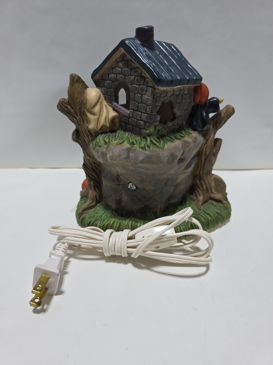 Pacific Rim Witch Haunted Tree Lighted Ceramic Retired Halloween 1991 Vintage