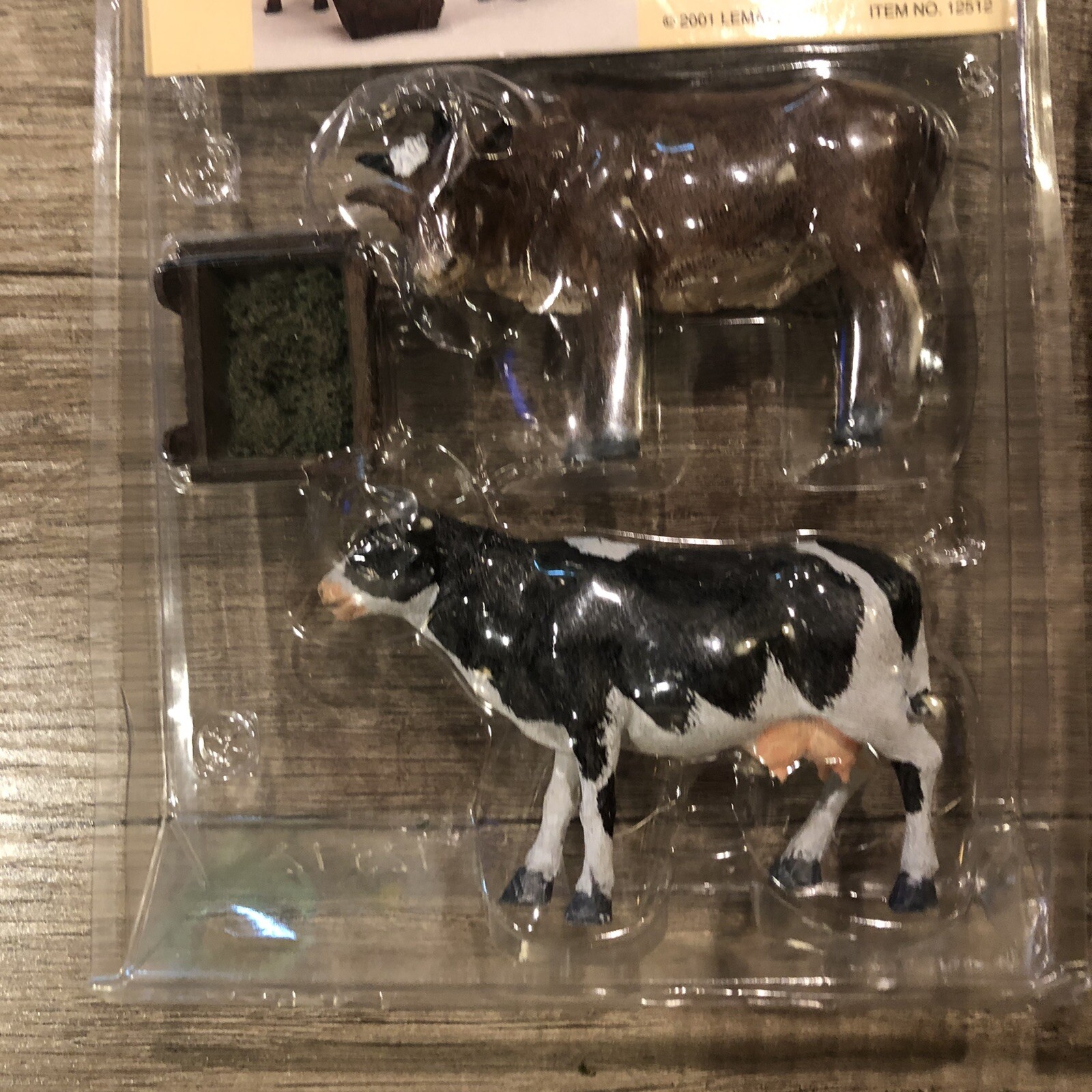 2 Lemax Village Collection Feeding Cow & Bull 12512 Farm Barn Animals Christmas