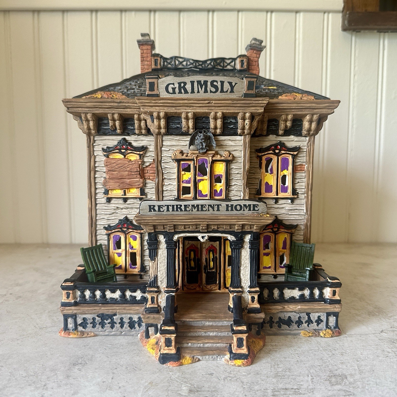 Dept 56 Grimsly Retirement Home Halloween Snow Village #4020229 EUC Unused 2011