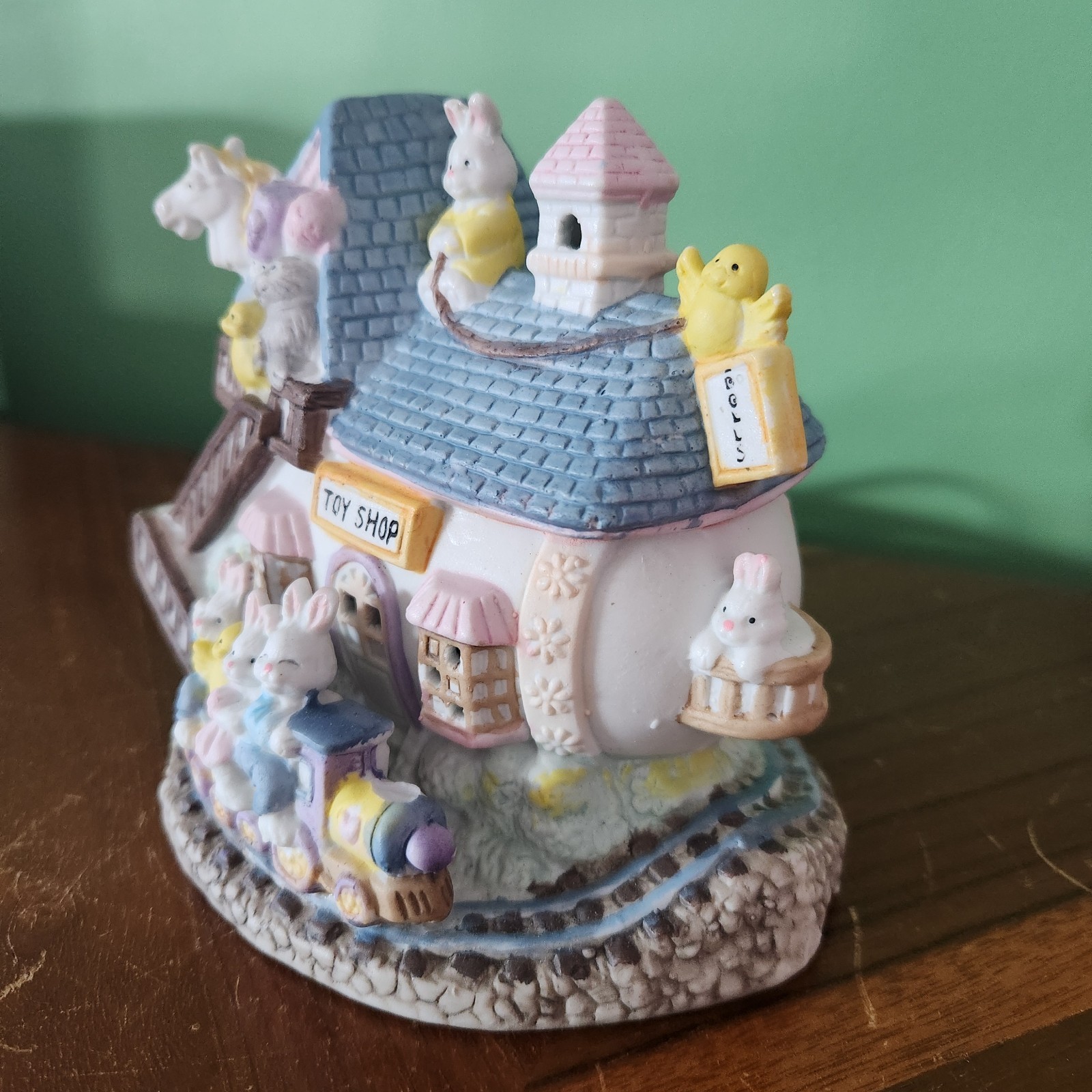 Vintage Bunny Towne Egg Toy Shop Easter Village Porcelain Ceramic House w Light