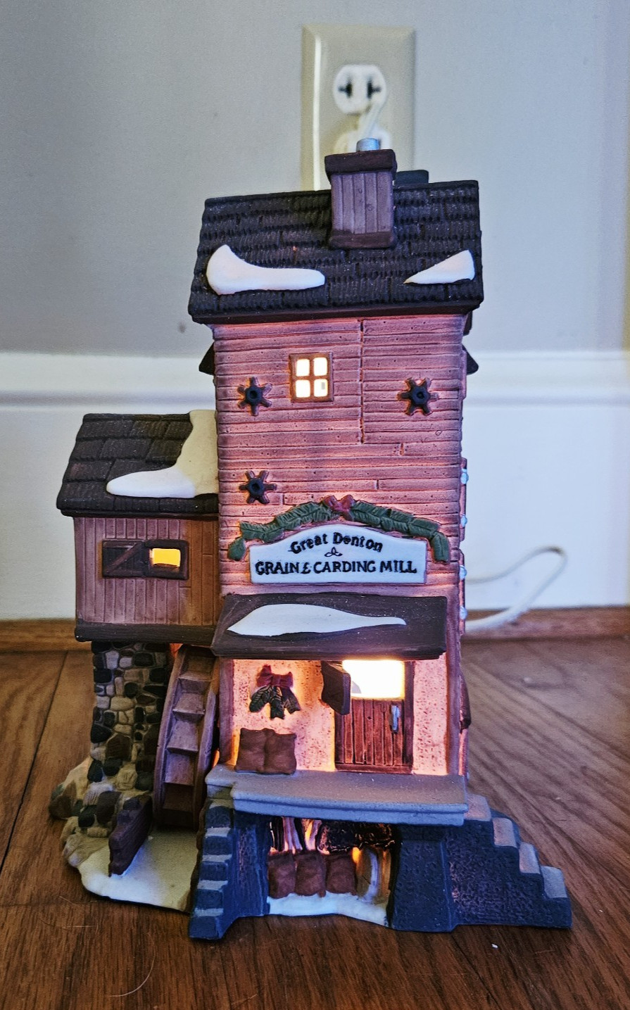 Dept 56 Great Denton Mill Dickens Village 5812-2 Lighted Holiday Decor Christma