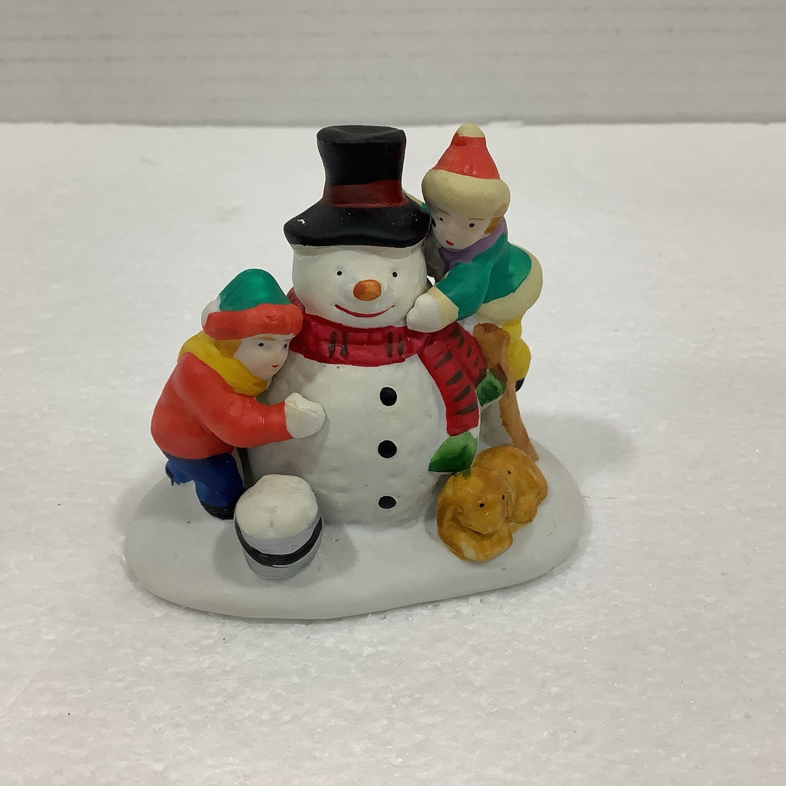 Lemax Hearthside Village 43115 Porcelain Finishing Touches Accessory