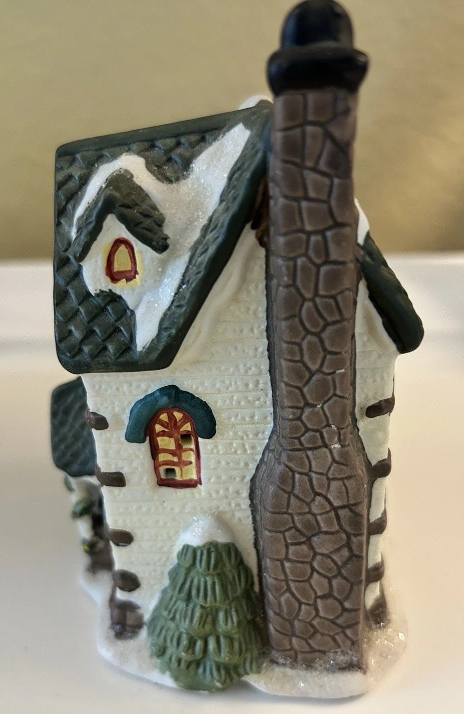 Cobblestone Corners 2001 Porcelain Christmas Buildings, Lot Of 2
