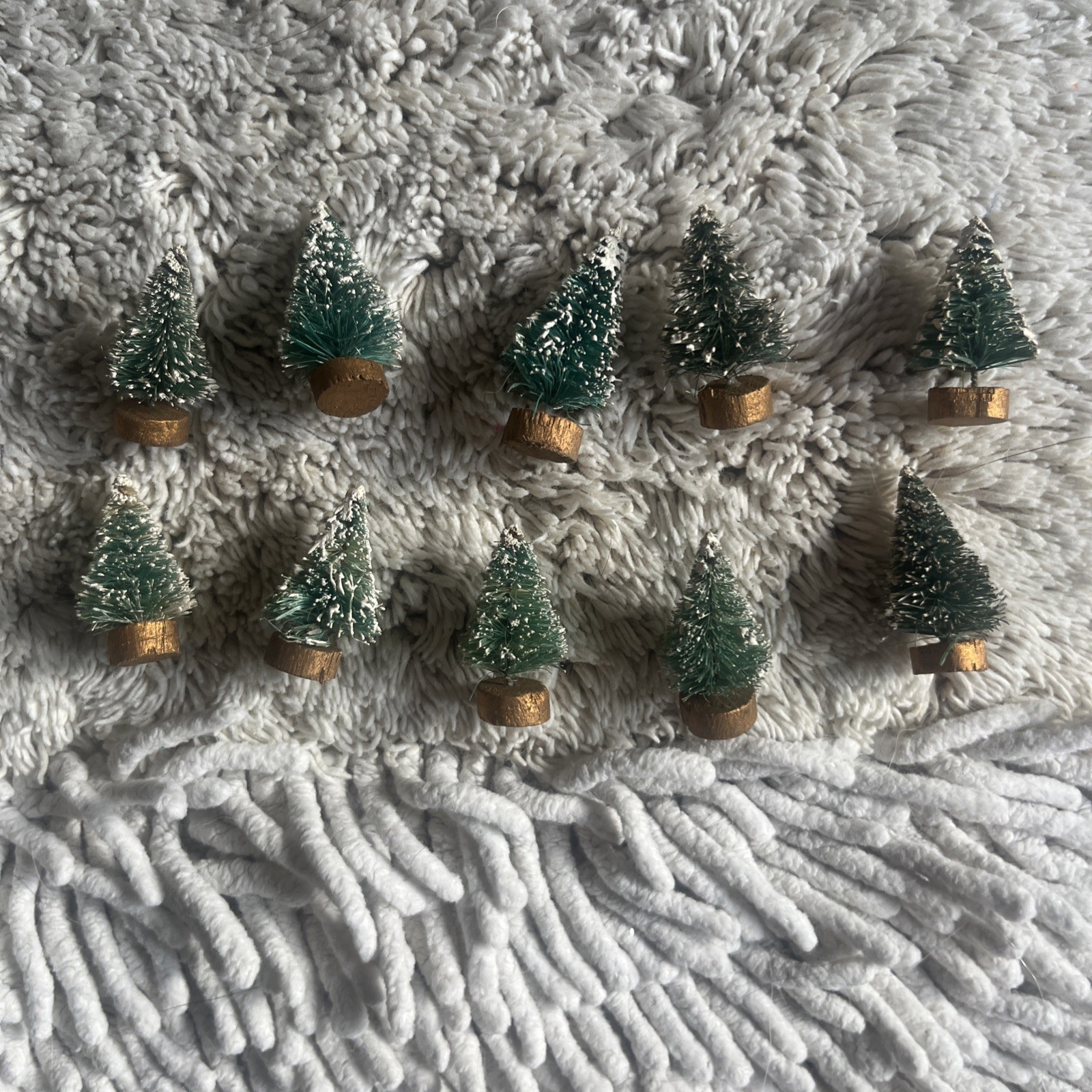 Lot of 10 Mini Green Sisal Bottle Brush CHRISTMAS Trees with Snow Frost