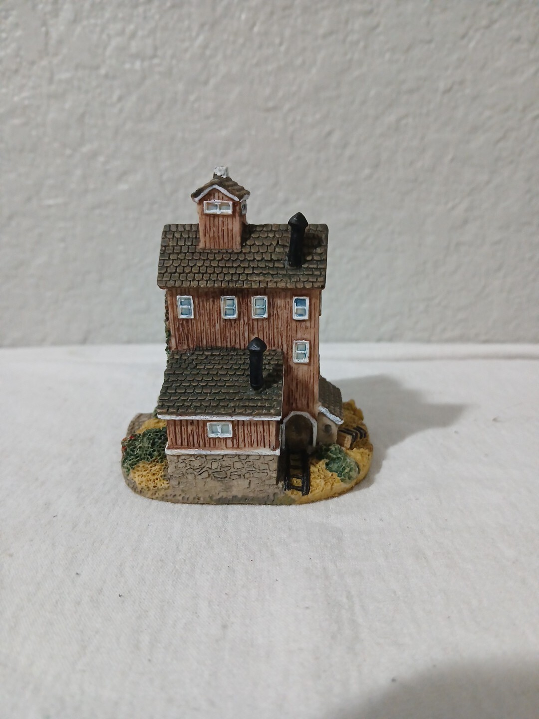 International Resourcing Services Mini Village Houses Lot of 5 Houses Vtg 1993