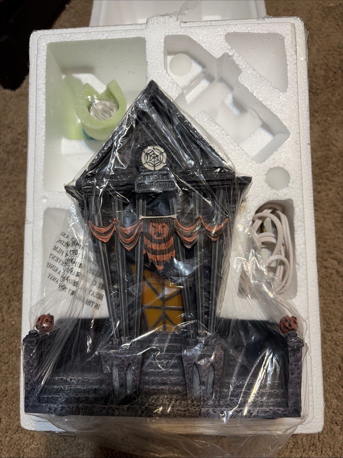 2005 Hawthorne Disney Village Nightmare Before Christmas Town Hall Brand New NIB