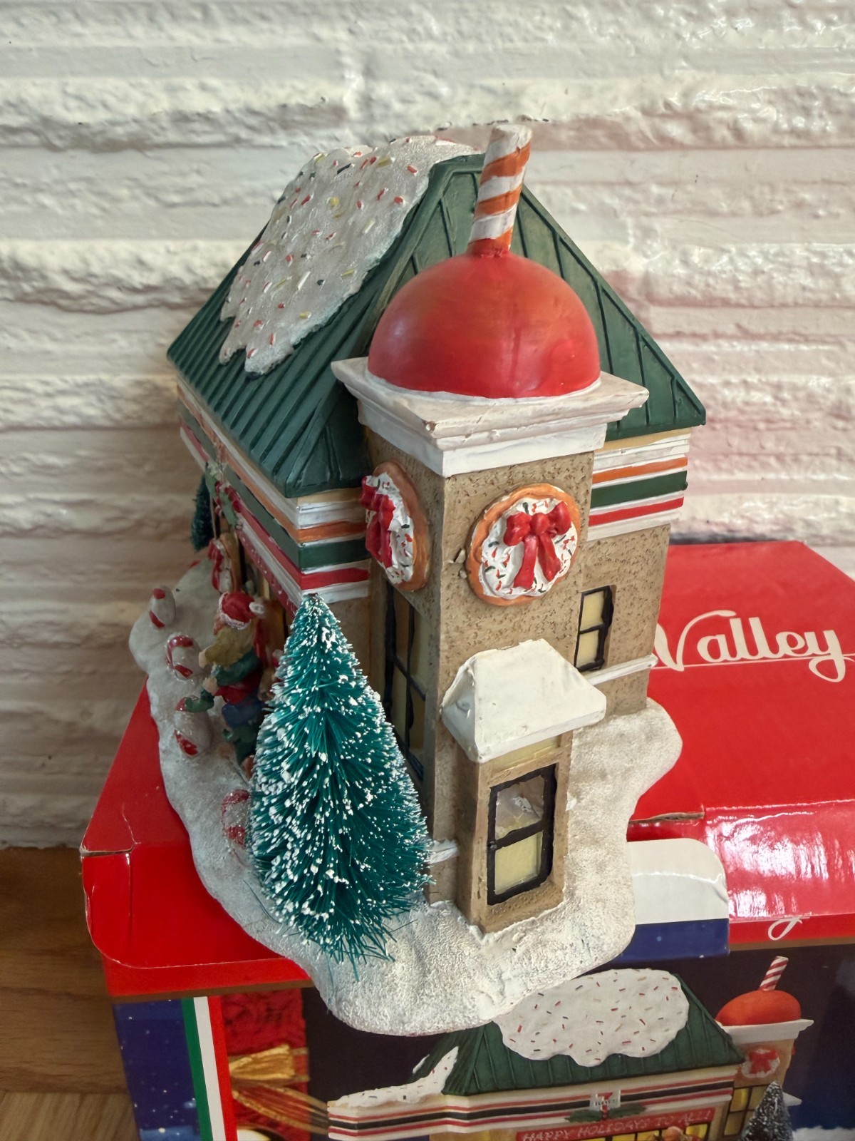 Winter Valley 7-Eleven Village Store Winter Valley #79481 – 2004