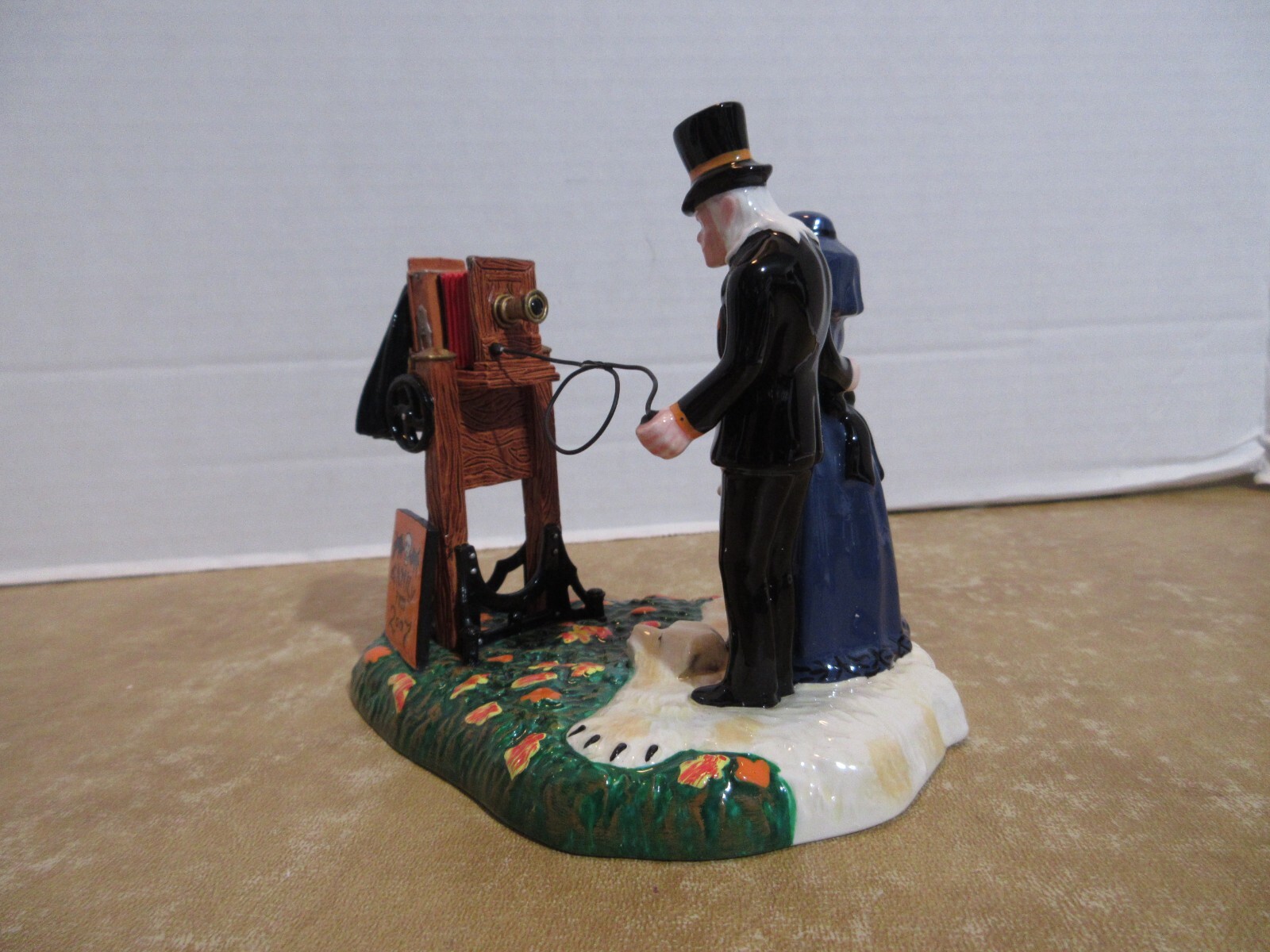 Dept. 56 Halloween 2007 A Gravely Haunting #56.54714 Family Photo