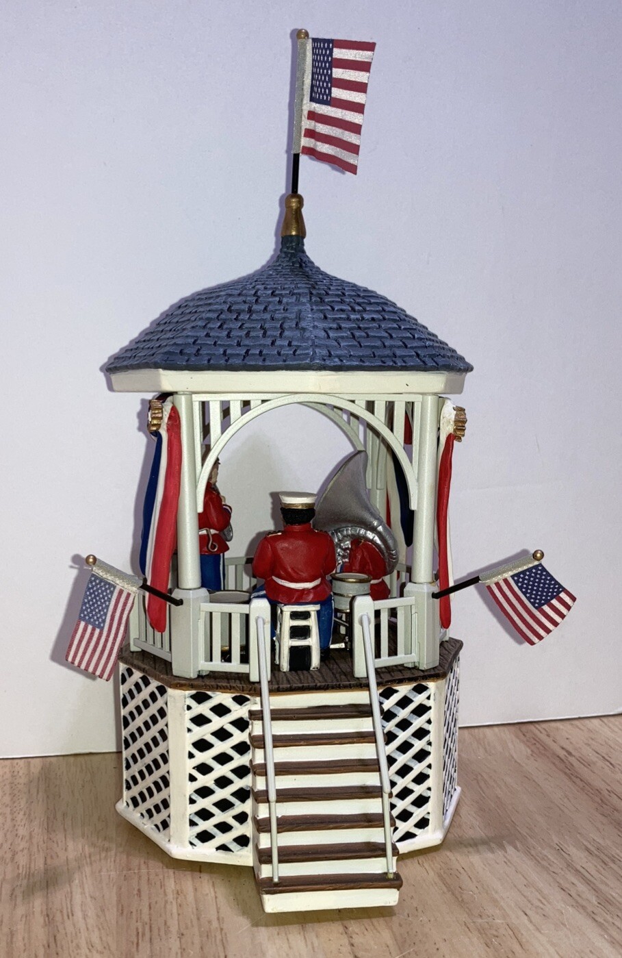 Dept 56 55502 STARS AND STRIPES FOREVER Music Box GAZEBO Works Patriotic