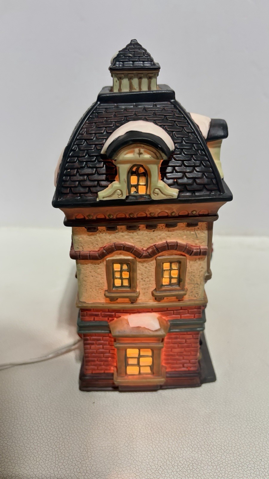 Holiday Time Village Collectible Drug Store Lighted Christmas House w/ Box