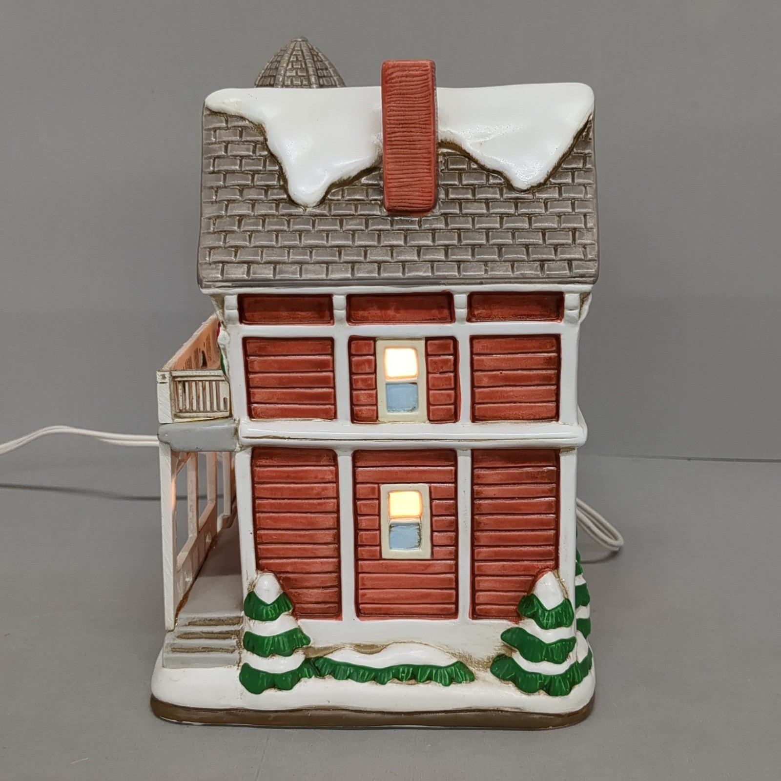 Lefton Colonial Village Lattimore House Includes box Light Vintage Christmas