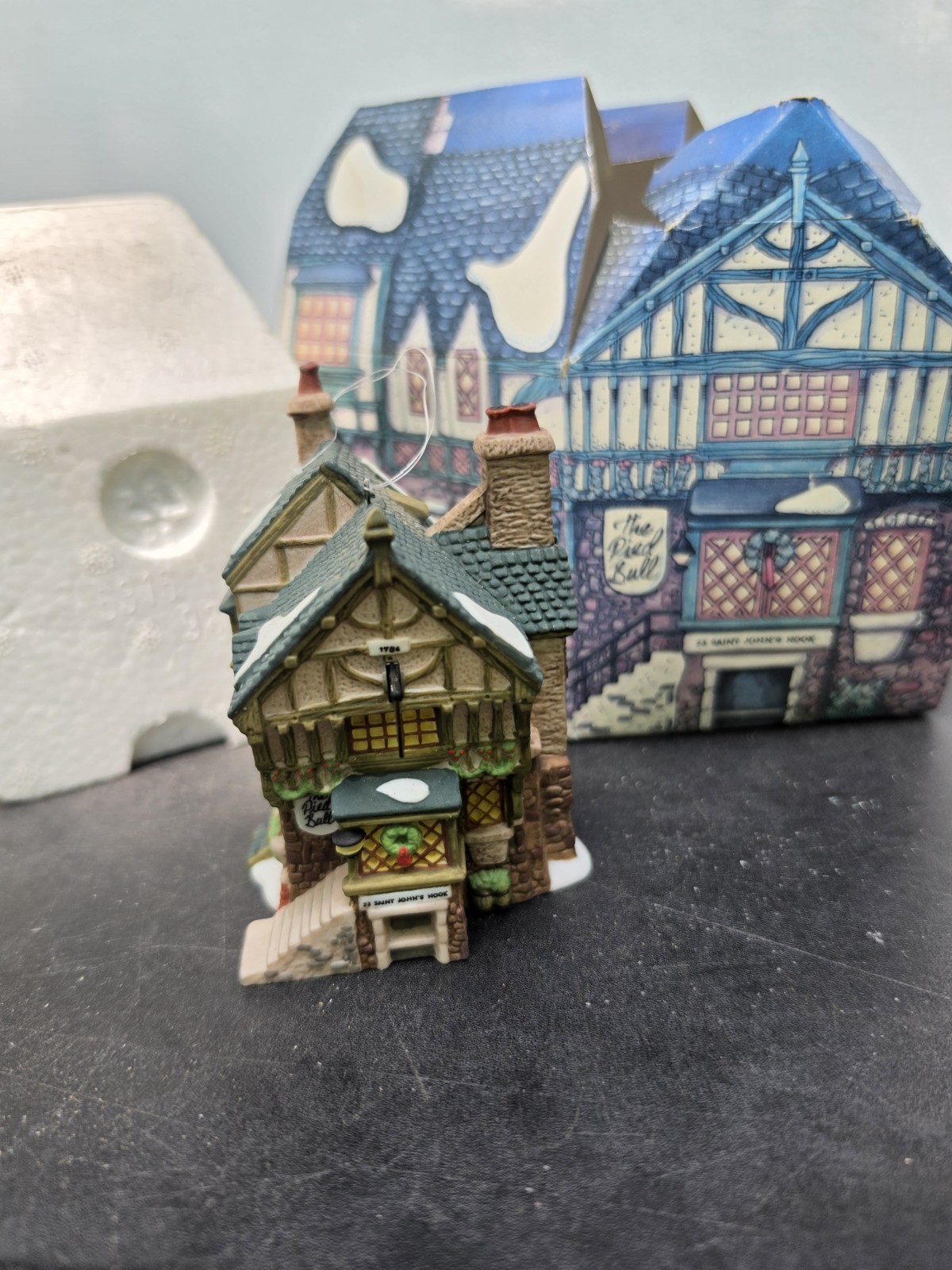 Dept. 56 Charles Dickens Heritage The Pied Bull Inn 1993 Christmas Ornament