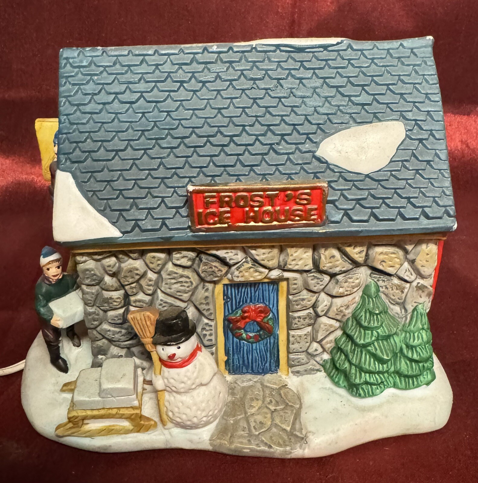 Vintage 1998 Dickens Frost’s Ice House Porcelain Light-up Village House