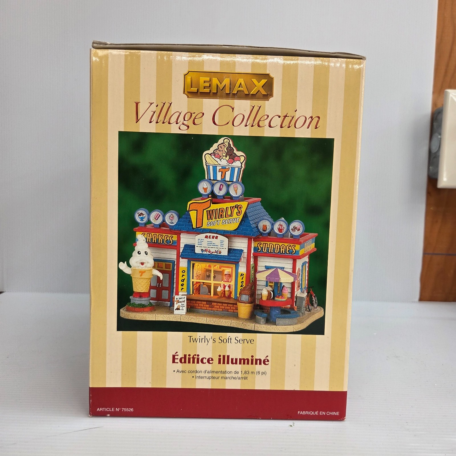 Lemax Twirly’s Soft Serve 75526 Factory Sealed Retired 2007 Lighted Building