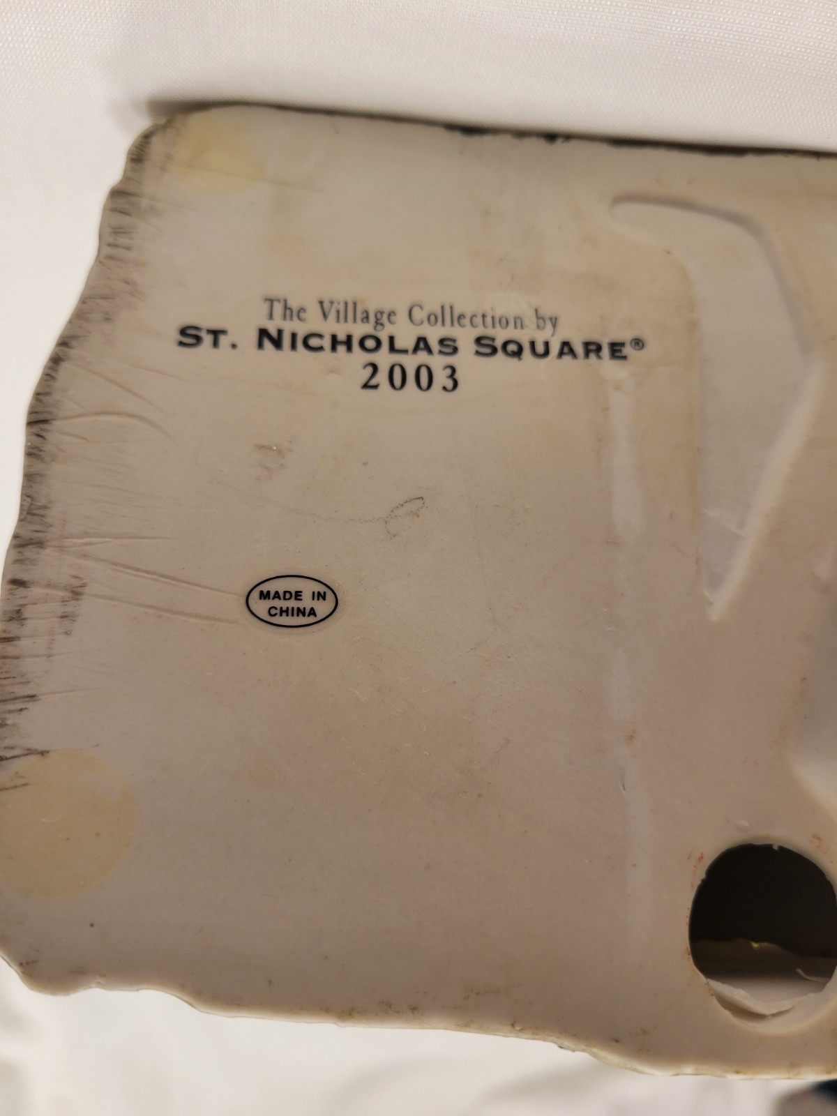 2003 St Nicolas Square Christmas Village Christmas Station Lighted Building