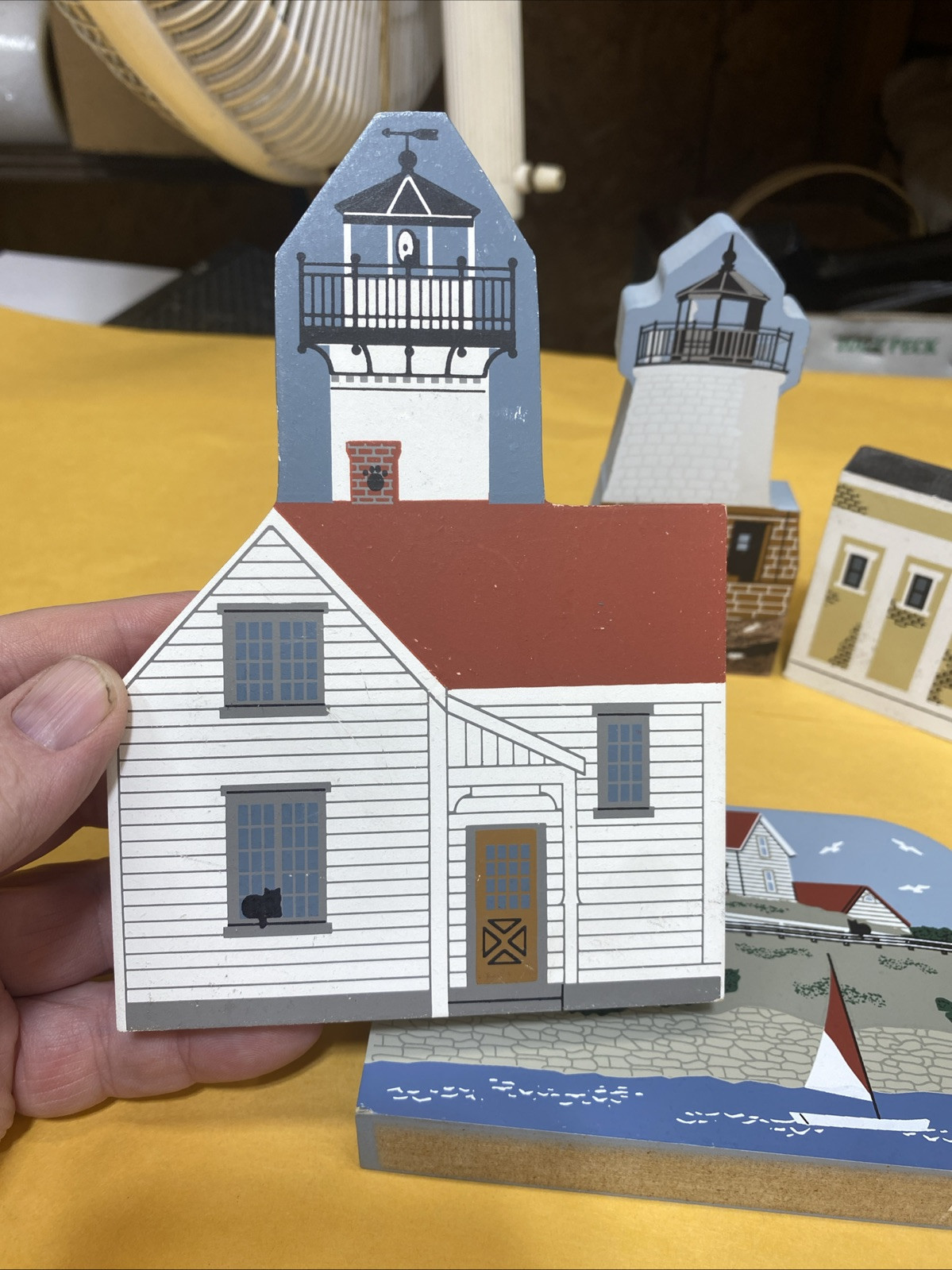 The Cat’s Meow Lot Of 6 Pieces Lighthouse Wooden Shelf Sitter