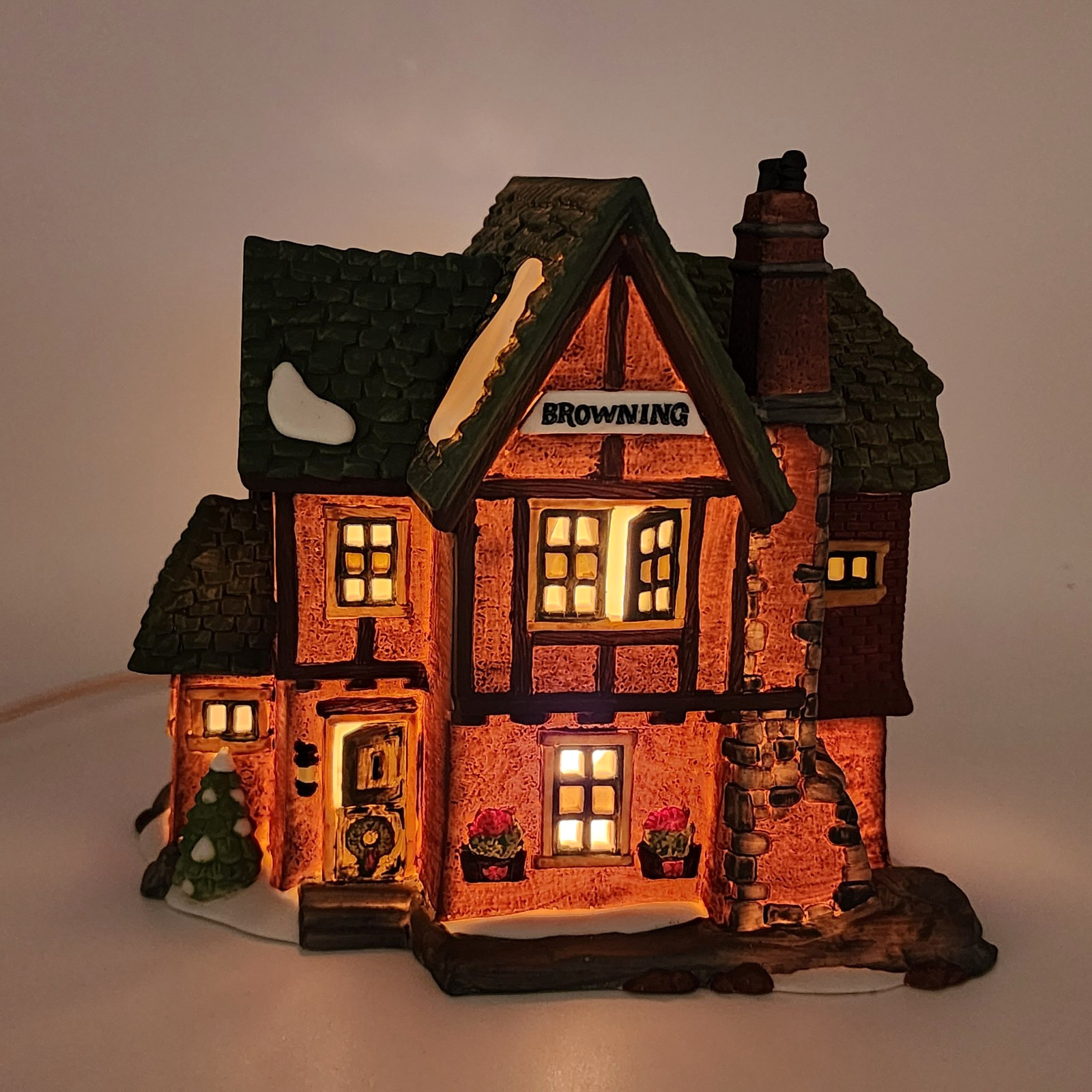 Dept 56 Dickens Village BROWNING COTTAGE 58246 interesting roof cute cottage
