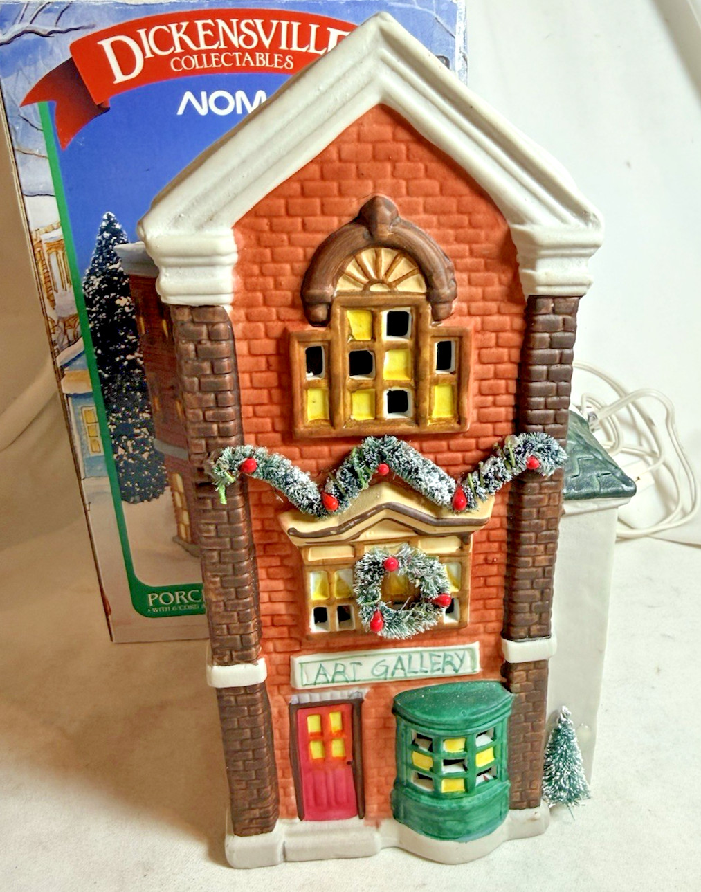 NOMA Dickensville Porcelain Lighted Village House Art Gallery w/ Cord and Box