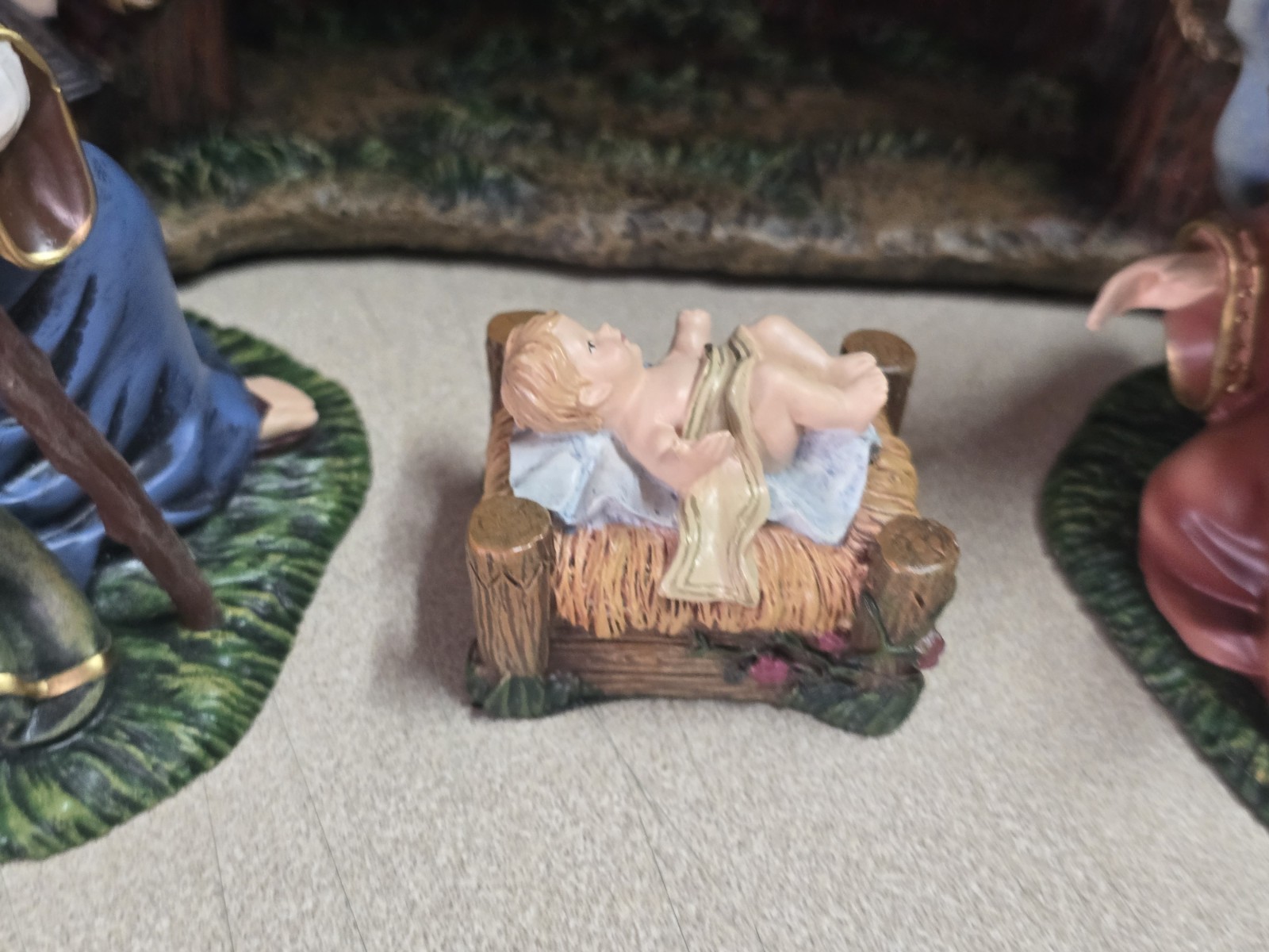 Kinkade The Holy Family & Holy Night Creche, Nativity Garland Hawthorne Village