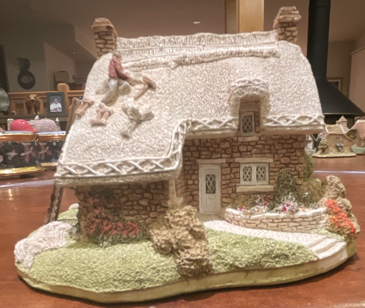 Lilliput Lane Bridle Way Collectors’ Club Special Piece Resin House 1990