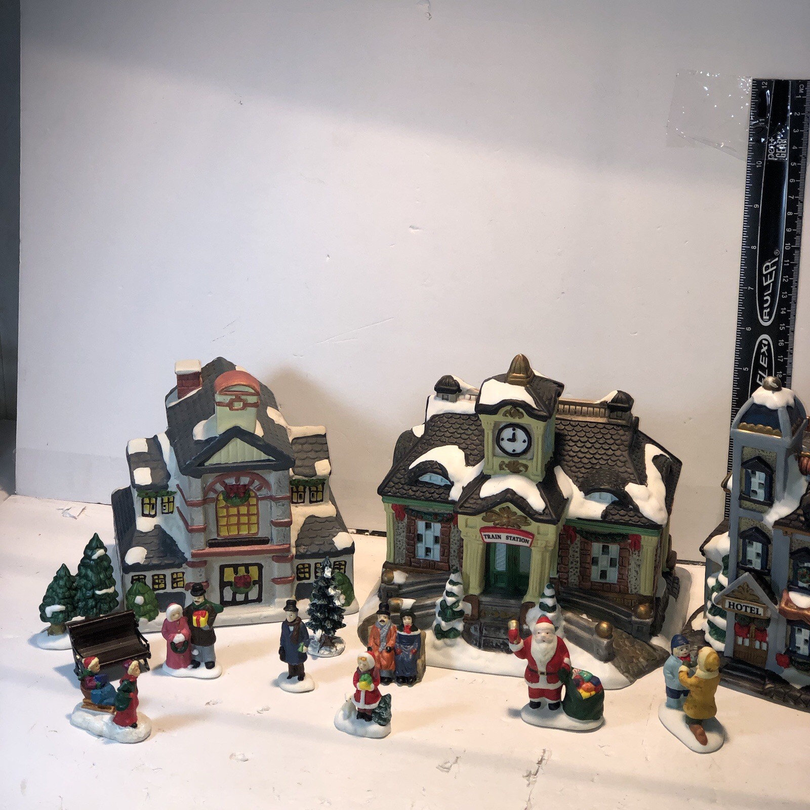 Galleria Hand Painted 20 Pc. Porcelain Christmas Village Box 2 Pc. are missing