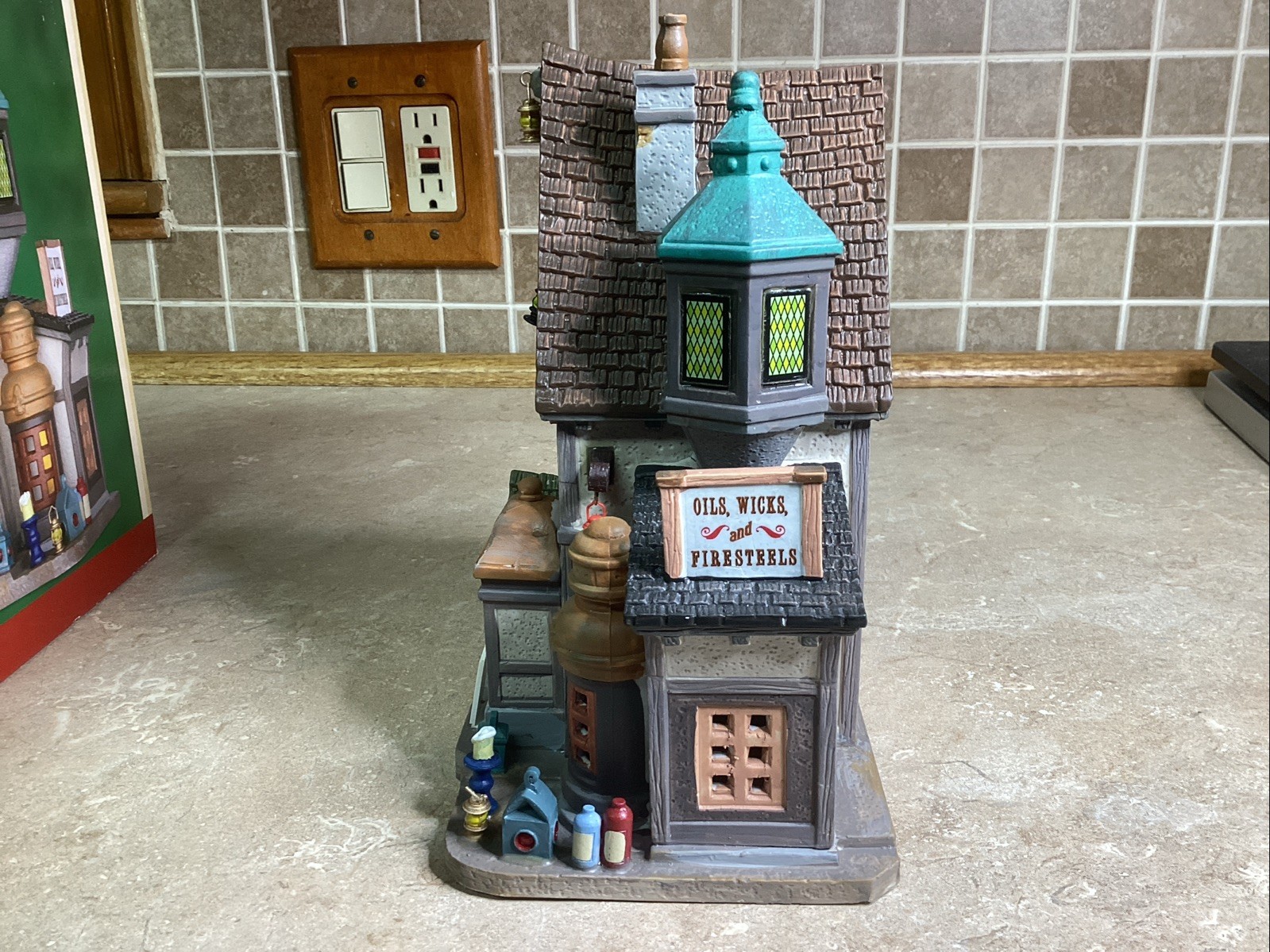 Lemax The Copper Lantern Christmas Village House Storefront Building -w/ Cord