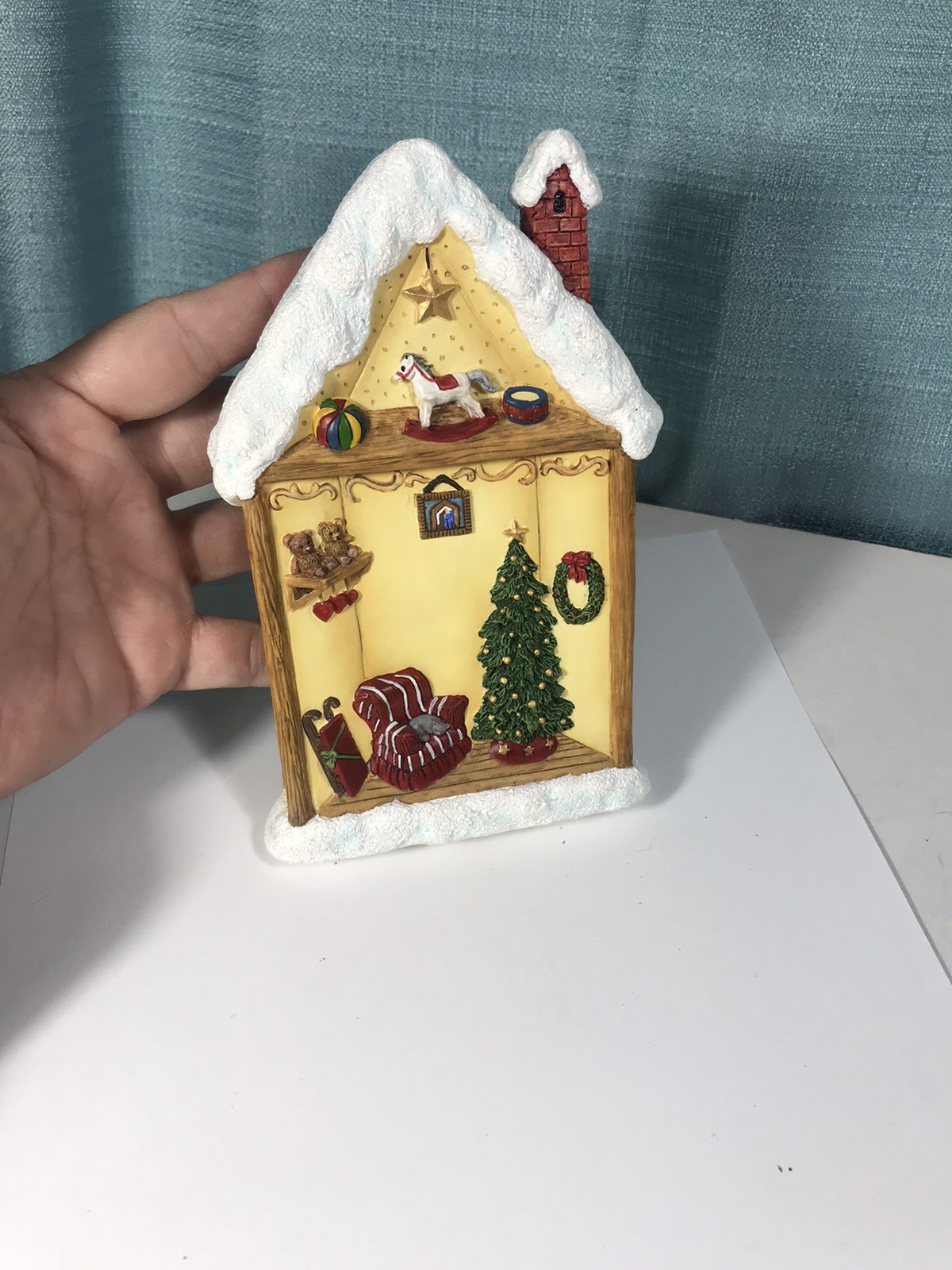 Prizm #10007 Mr. & Mrs. Claus Christmas Figures 2002 Prizm Holiday w House