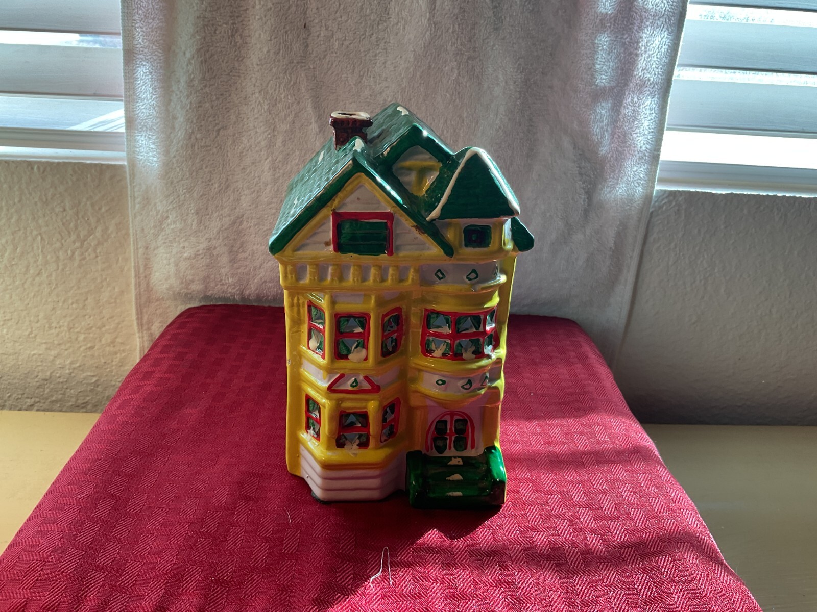 Knob Hill House Mann Ceramic – Yellow -Green-White with Red Window Trim 6.5″x5″