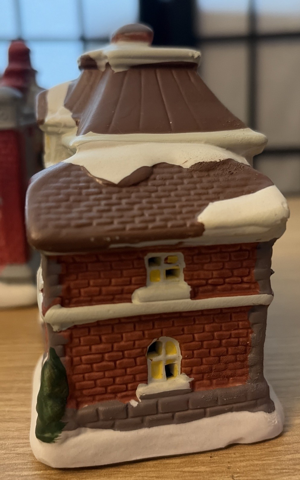 Holiday Time 5 mini (4”) Light up Houses